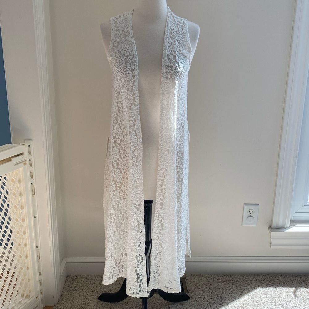 • Lularoe Lace Joy Cardigan •
